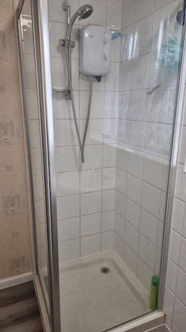 Вилла Coolfin House-Close To Excel, Contractors, Relocators, Paid Parking Лондон Экстерьер фото