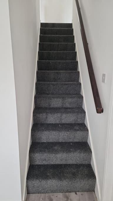 Вилла Coolfin House-Close To Excel, Contractors, Relocators, Paid Parking Лондон Экстерьер фото
