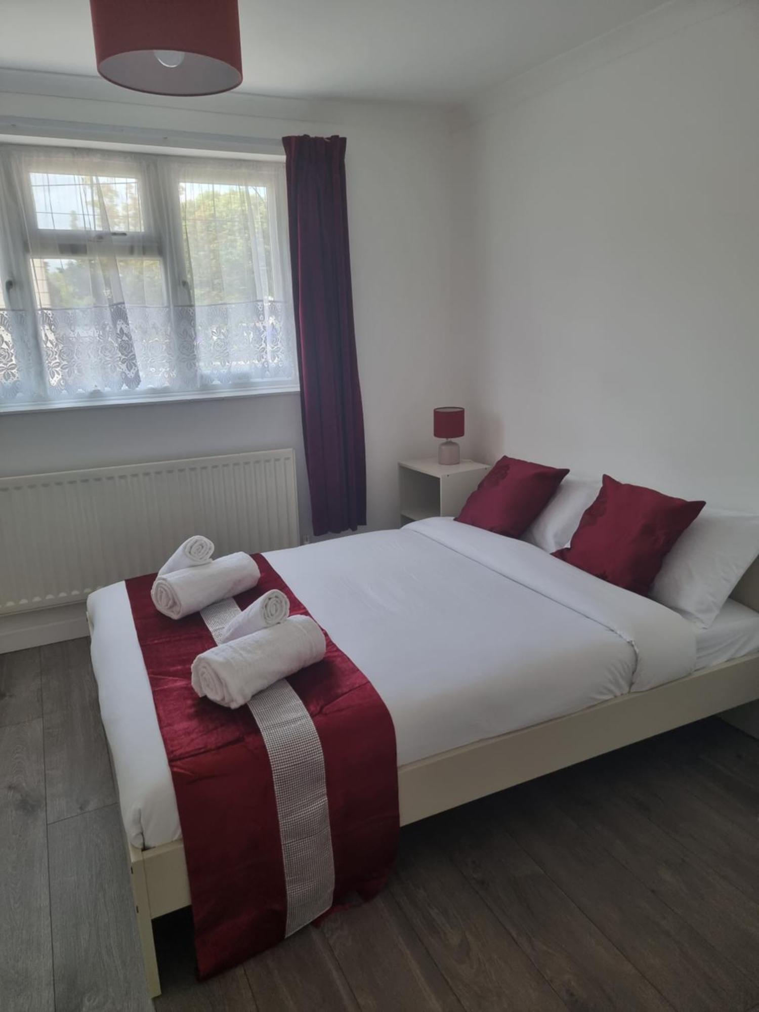 Вилла Coolfin House-Close To Excel, Contractors, Relocators, Paid Parking Лондон Экстерьер фото